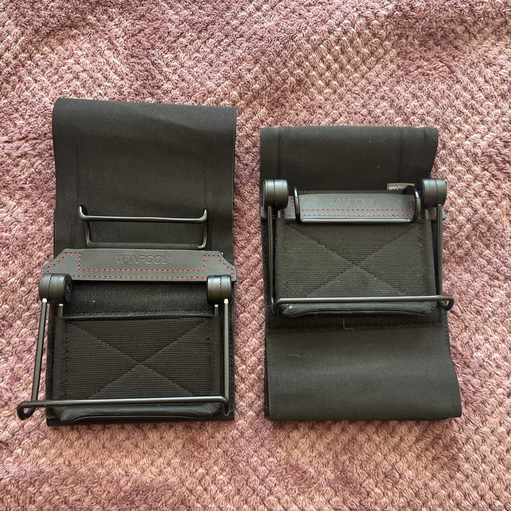 Vanpool back headrest tablet holder